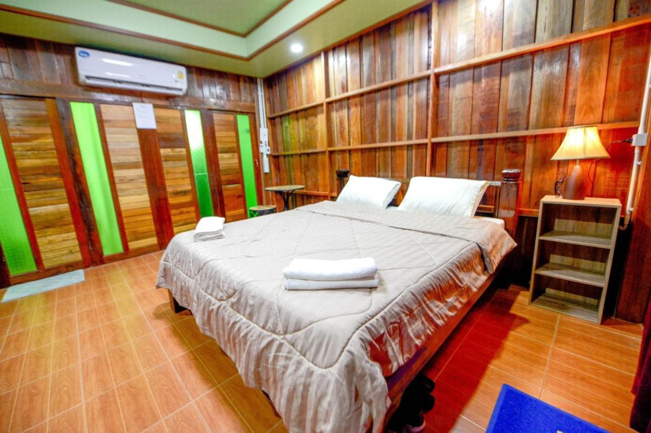 Mrk Resort & Massage Лопбури Экстерьер фото
