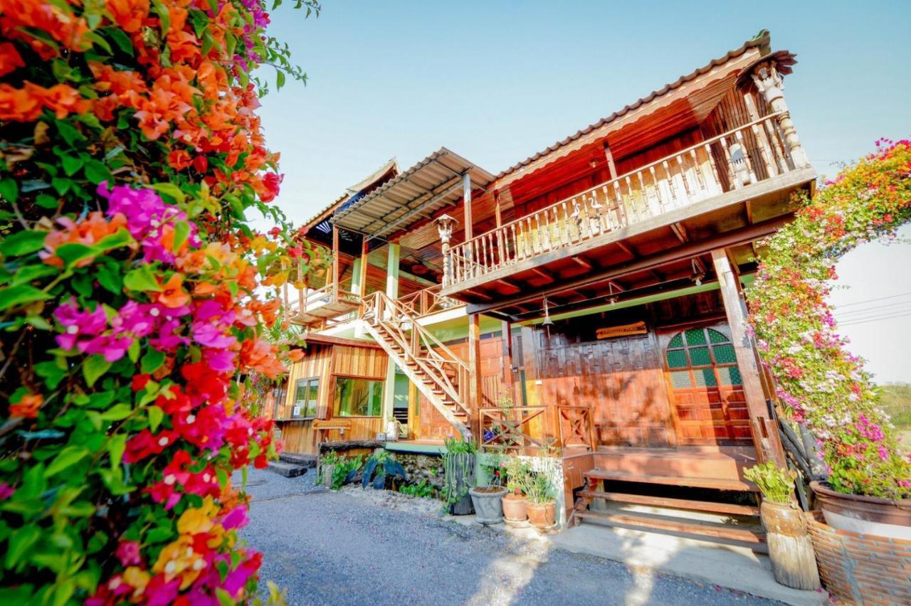 Mrk Resort & Massage Лопбури Экстерьер фото
