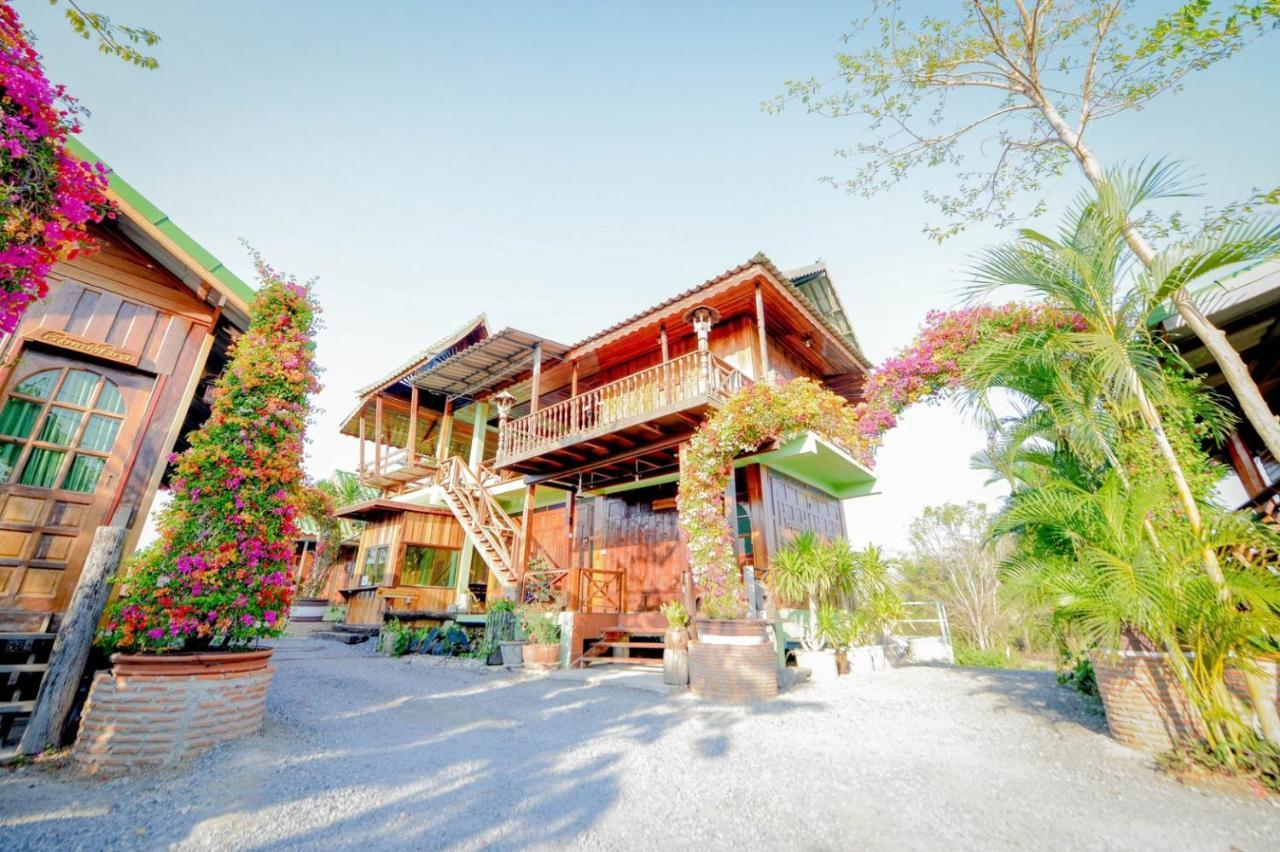 Mrk Resort & Massage Лопбури Экстерьер фото