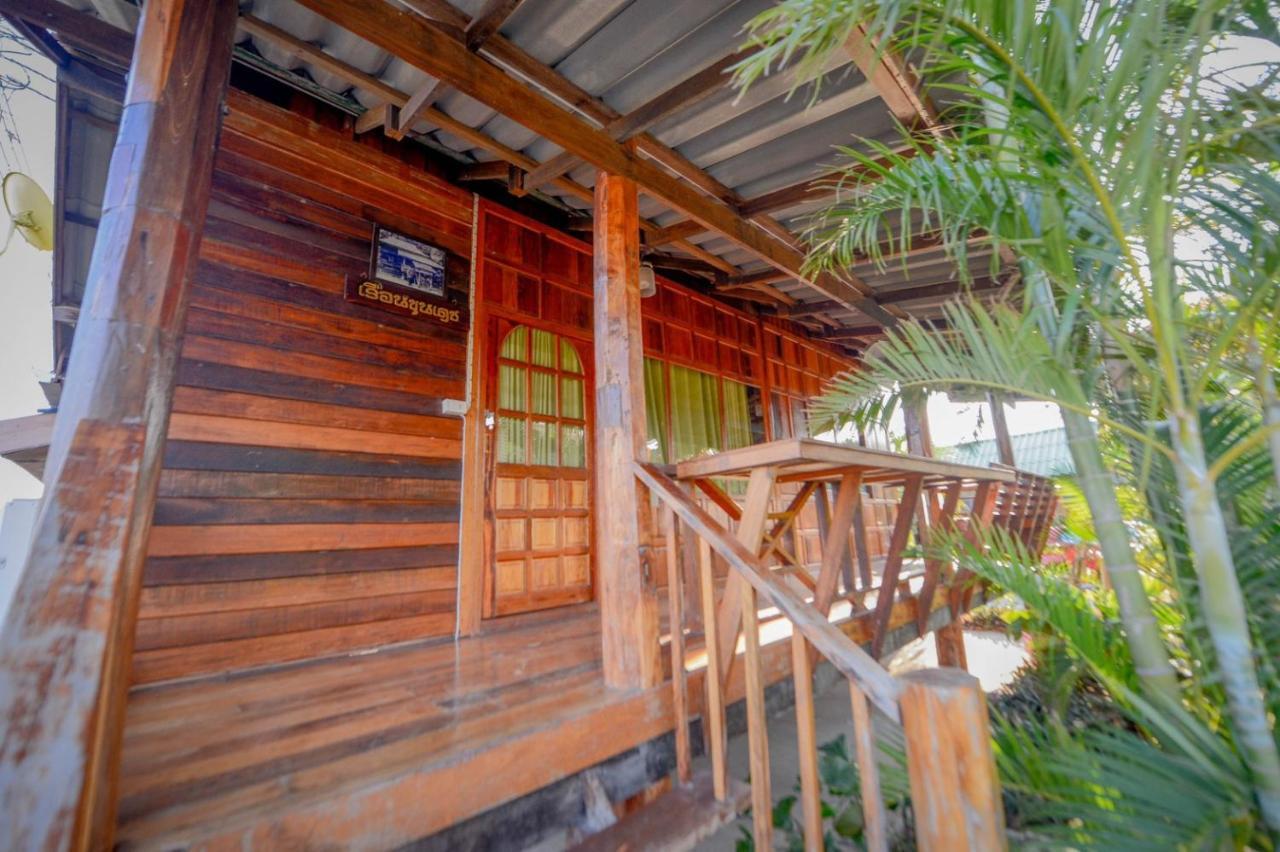 Mrk Resort & Massage Лопбури Экстерьер фото