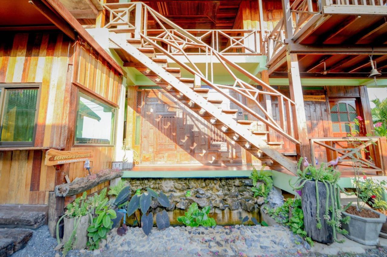 Mrk Resort & Massage Лопбури Экстерьер фото