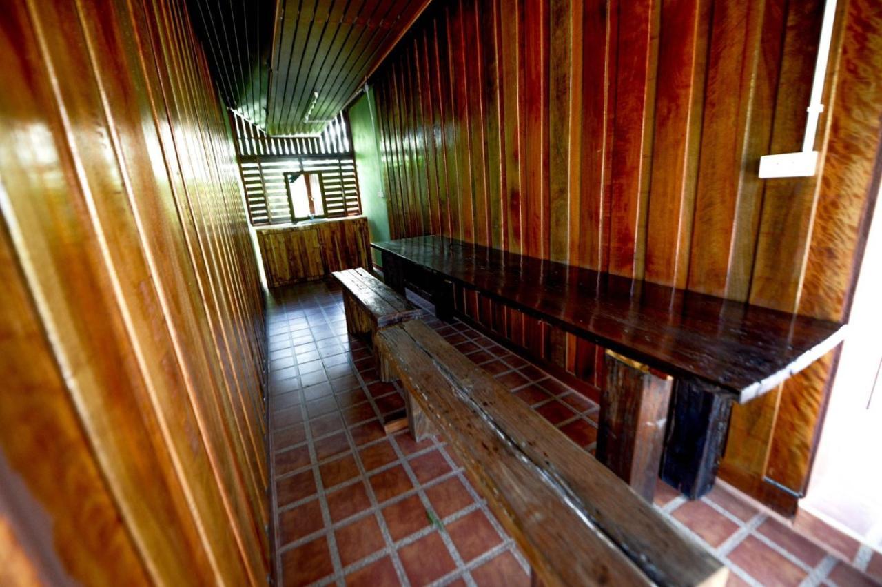 Mrk Resort & Massage Лопбури Экстерьер фото